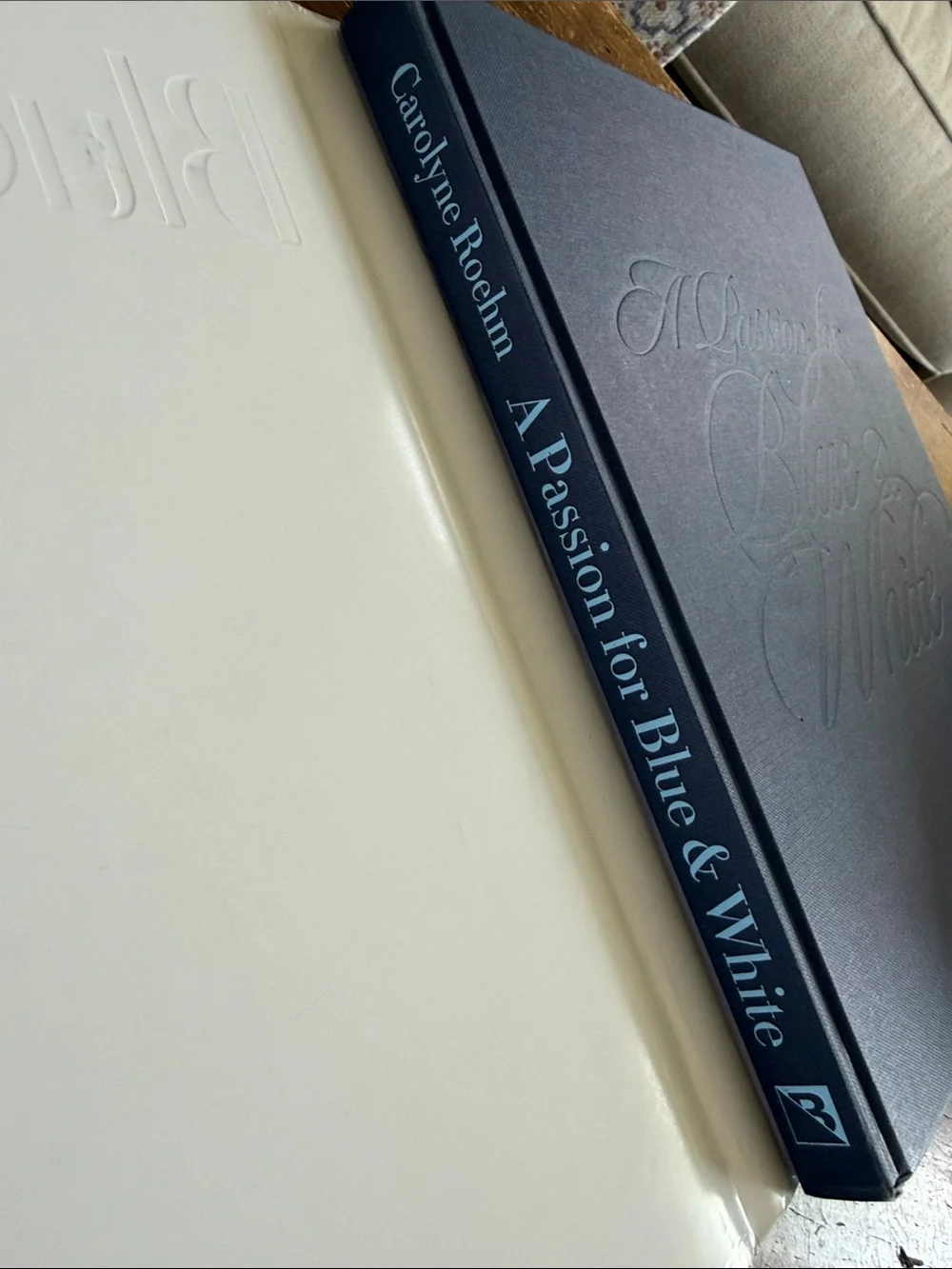 A Passion for Blue & White Coffee Table Book by Carolyne Roehm - Picture 14 of 15